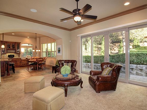 4th image of 1780 Park Oak Dr