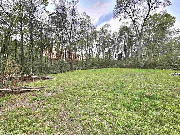 4th image of 0 Chateau Ln