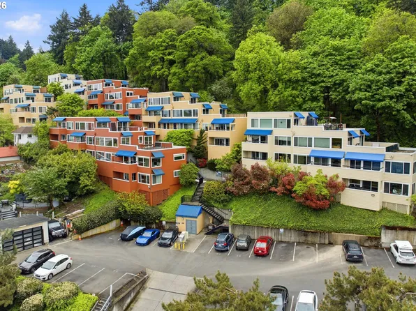 3515 SW Barbur Blvd APT X3, Portland, OR 97239