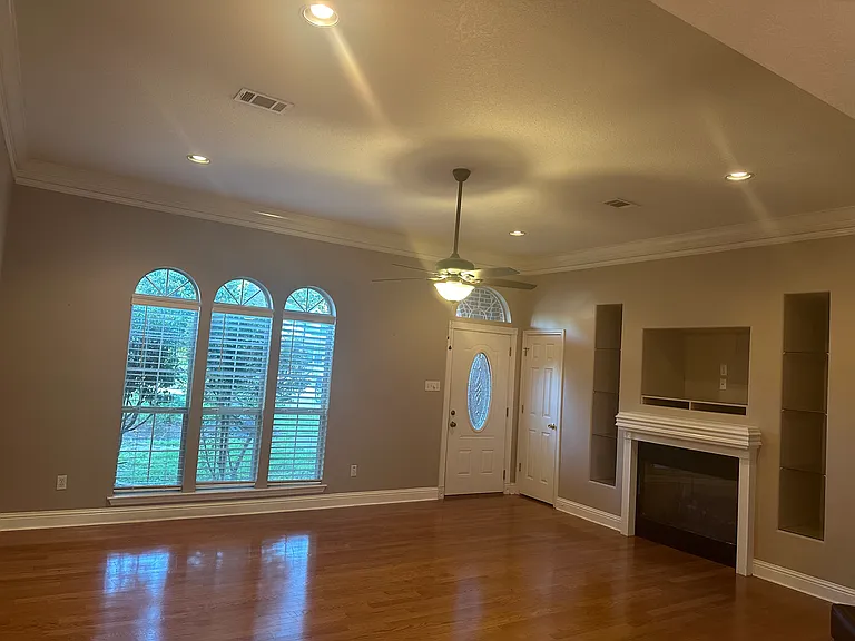 714 Hidden Oaks Dr — Photo 9