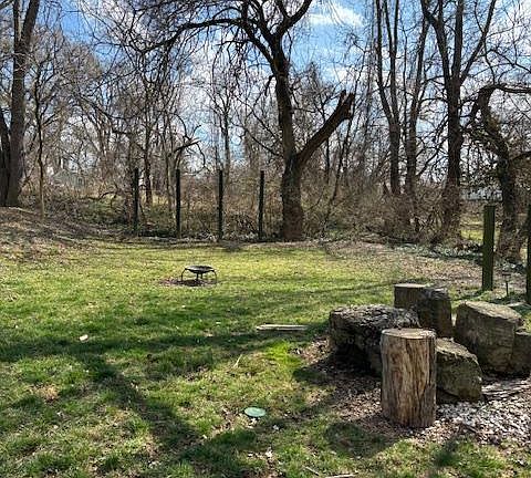 3rd image of 3020 Eastern Ave
