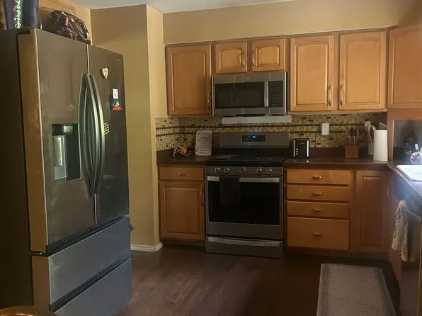 730 Meadow Springs Ct, Maumee, OH 43537