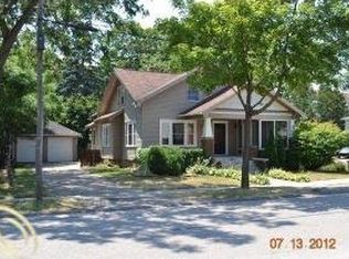 215 E Brooks St, Howell, MI 48843