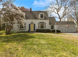 29 McCurdy Rd, Old Lyme, CT 06371