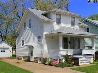 611 York Pl, Fairport Harbor, OH 44077