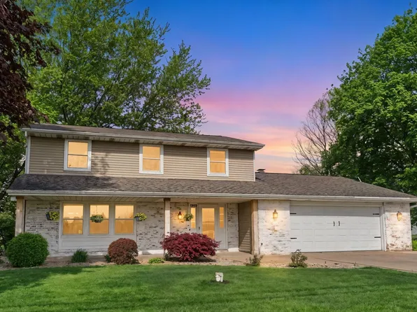 2303 S Country Club Rd, Warsaw, IN 46580