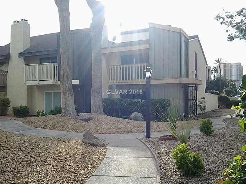 1st image of 582 Willow Green Dr