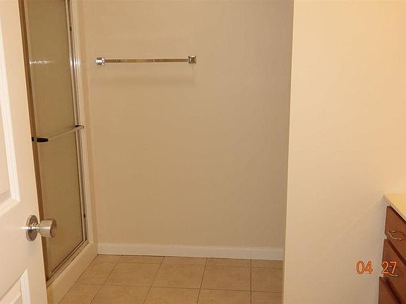 4th image of 11217 Oakwood Dr #47