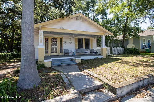 258 Querens Ave Photo 1