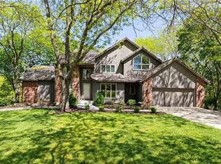 15821 Overbrook Ln, Overland Park, KS 66224