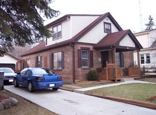 527 S 94th Pl, Milwaukee, WI 53214