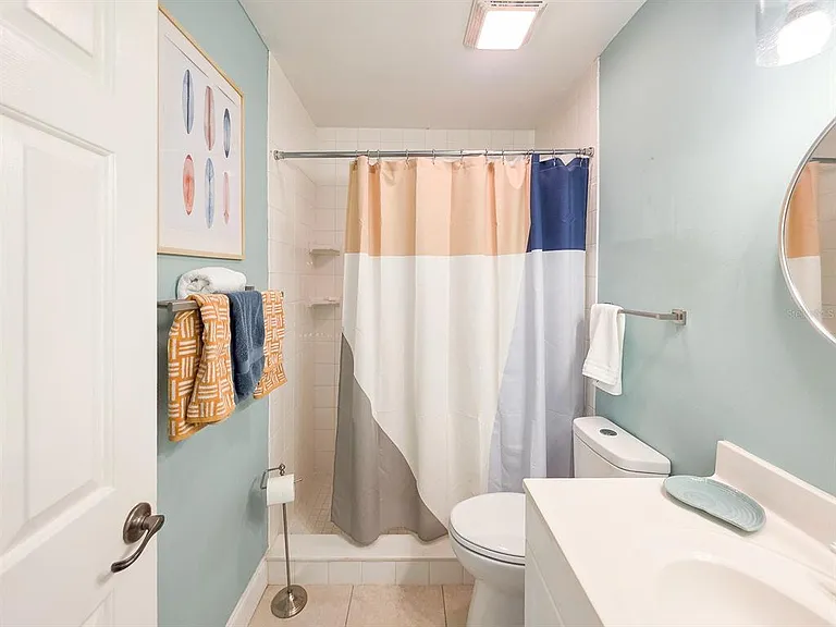 209 S 4th St #C — Photo 17