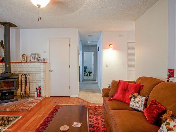 4th image of 16798 Lena Ct