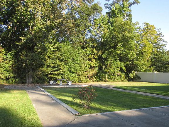 5th image of 517 E Demanade Dr