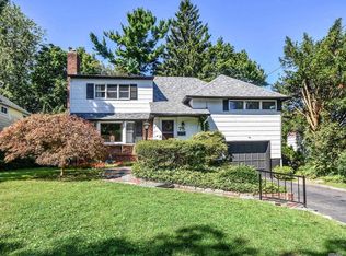 75 Birch St, Port Washington, NY 11050