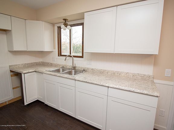 4th image of 4317 W Michigan Ave