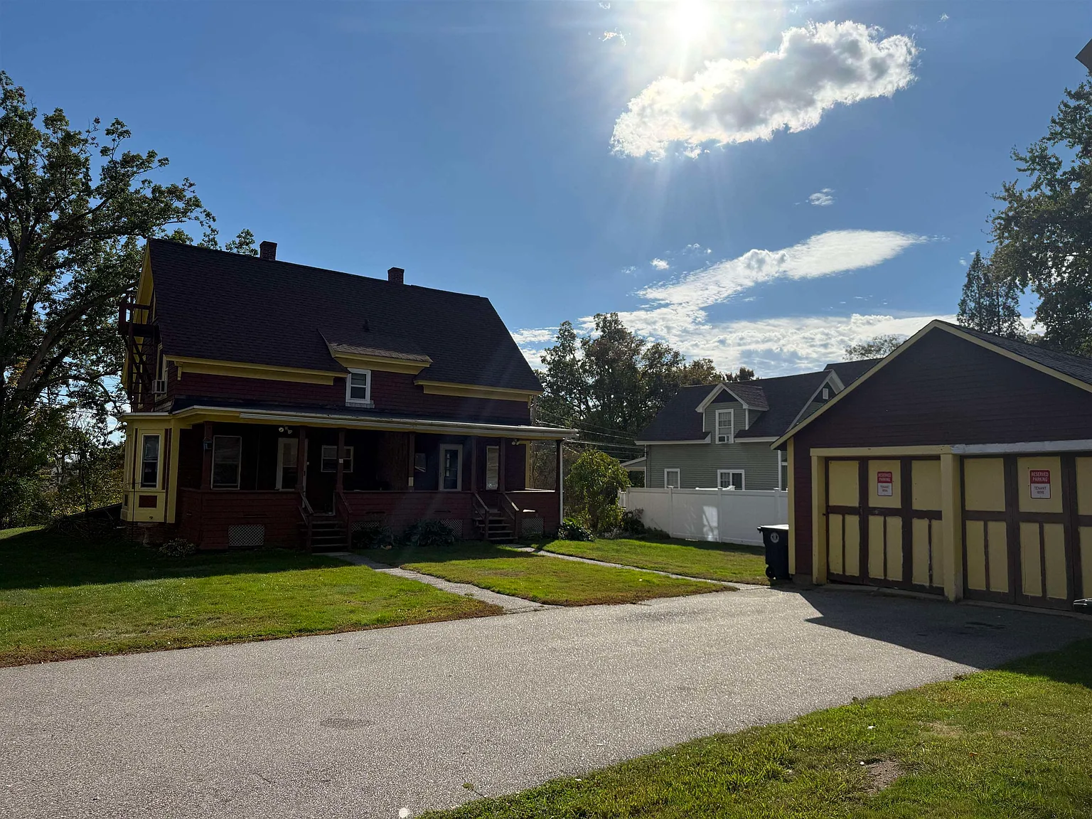 3 bed, 1.0 bath, 1399 sqft, $2,400 — Photo 4
