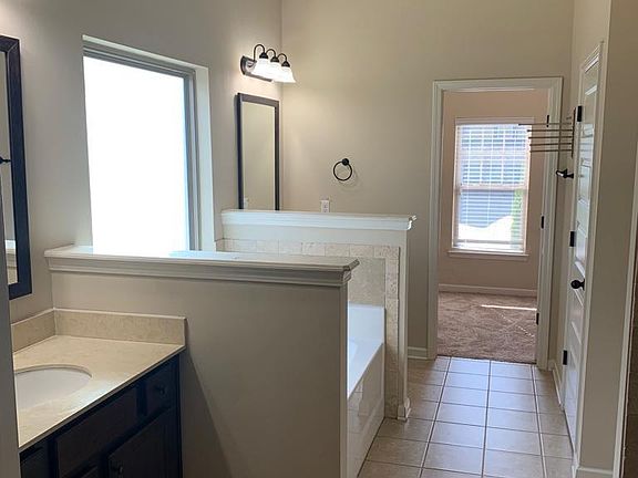5th image of 408 Akers Dr