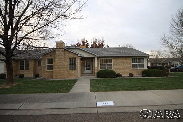 1st image of 3945 E Brambling Ln