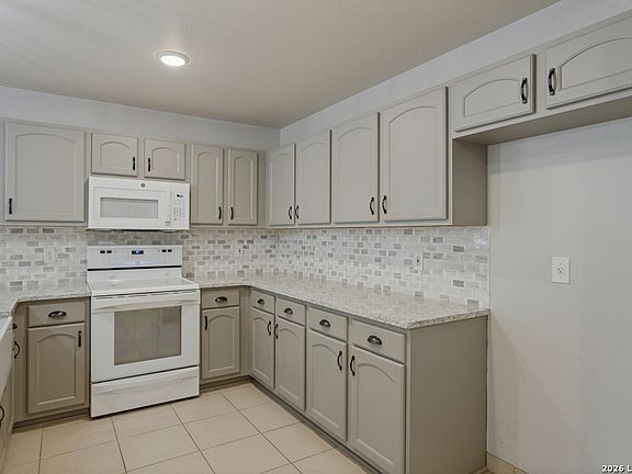 3rd image of 11310 Mentmore
