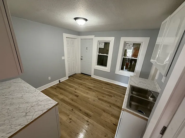 1713 Racine St #1 — Photo 5