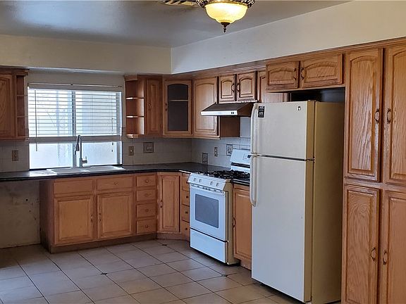 3rd image of 6796 Calella Dr