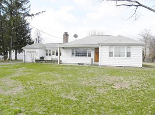 32 Shumway St, Springfield, MA 01119