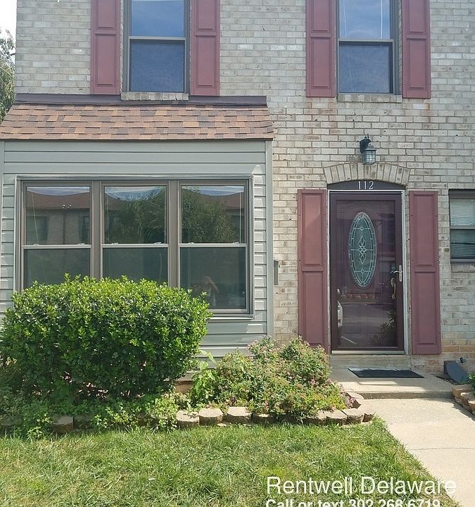 1st image of 112 Center Ct