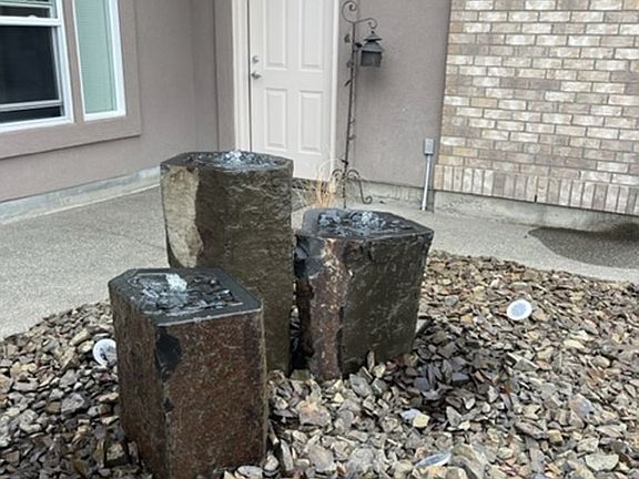 4th image of 308 Oak St