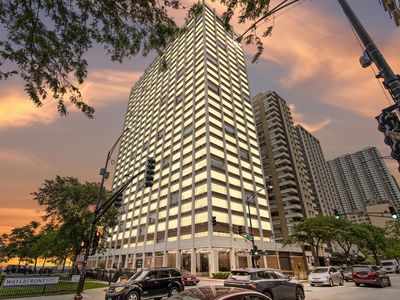 6171 N Sheridan Rd APT 906, Chicago, IL, 60660
