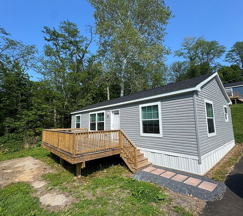 1st image of 465-8 Royal Manor Rd