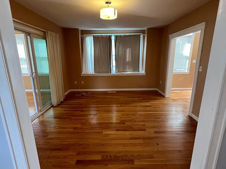 102-104 Varnum St #1 — Photo 6