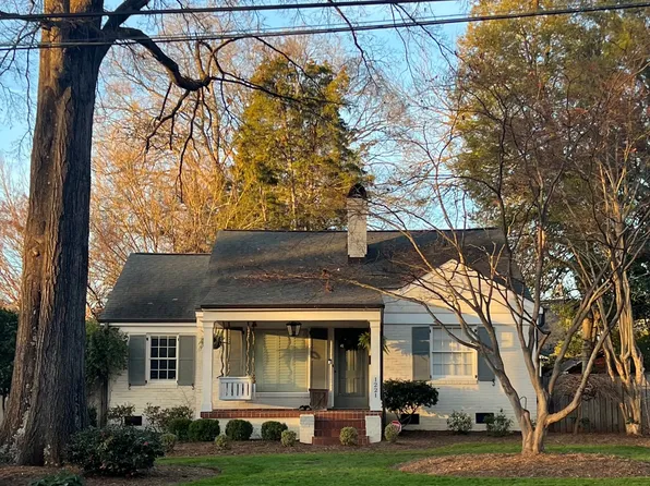 1221 Yale Pl, Charlotte, NC 28209