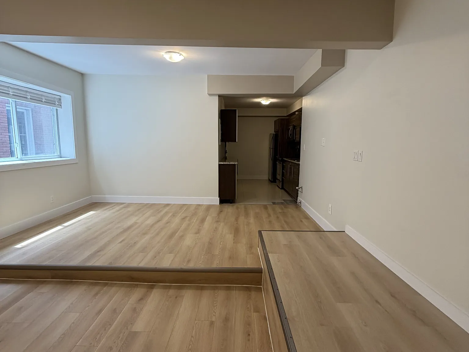 4 bed, 2.0 bath, 2000 sqft, $825 — Photo 2