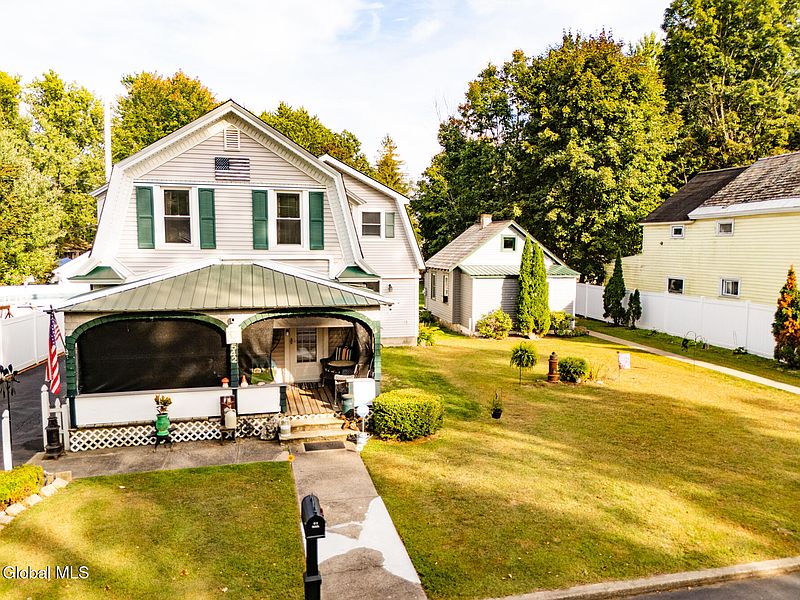 2nd image of 542 Lower Oak Street