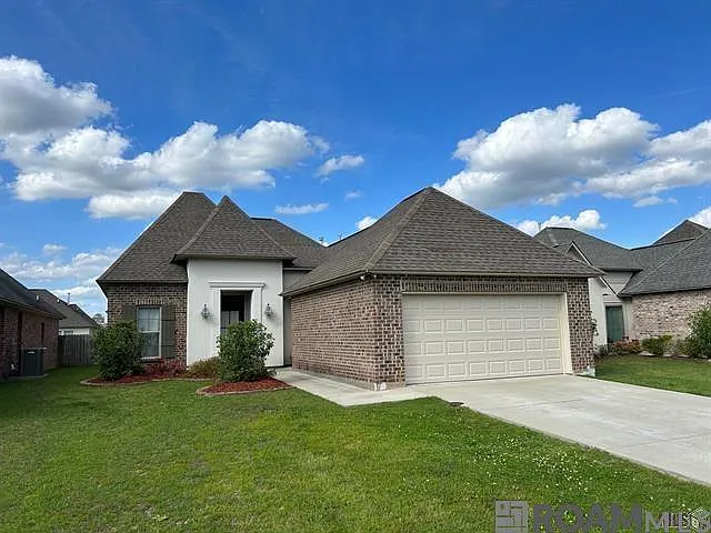 10365 Grand Plaza Dr — Photo 1