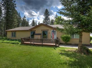 12 W Hummingbird Ln, Blanchard, ID 83804