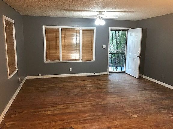 Large front living room 