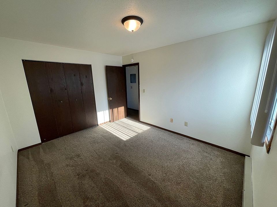 Dundee Apartments 1132 16th St N Fargo, ND Zillow