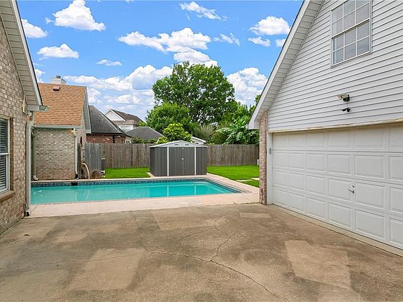4th image of 33 Nottoway Dr