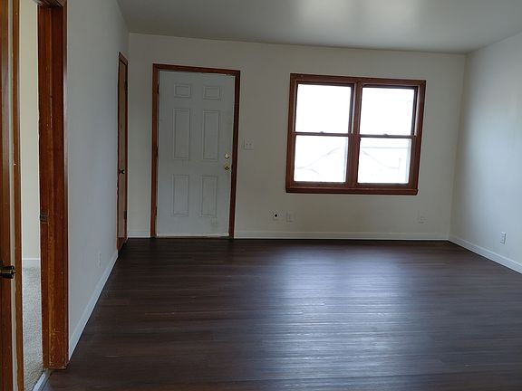 3rd image of 150 W 4th St #150