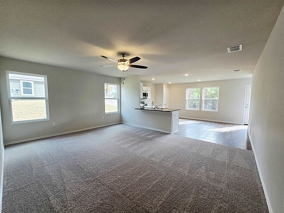 4th image of 273 Omaha St