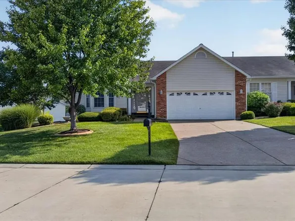 2776 Samuel Dr #746A, O'Fallon, MO 63366