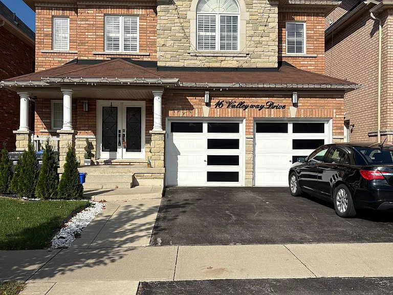 16 Valleyway Dr — Photo 2