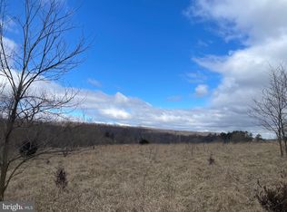 Spirit Ln, Points, WV 25437