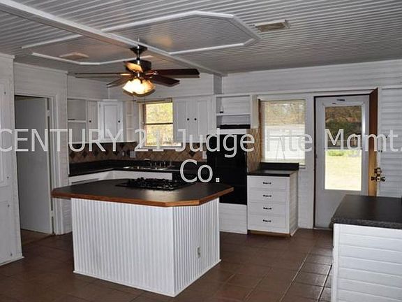 3rd image of 331 E Cherry St