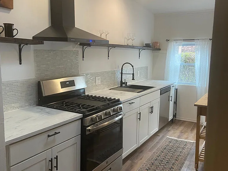 450 Belgrade St — Photo 10