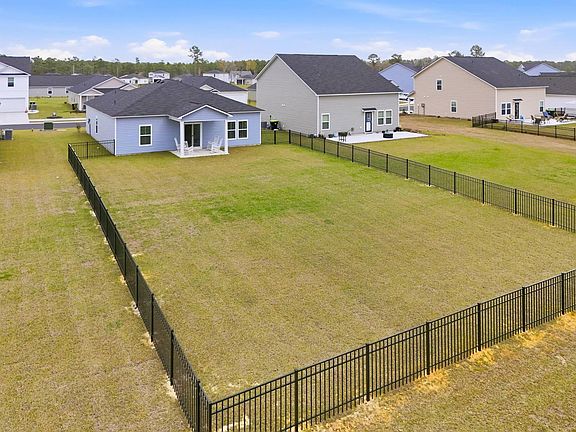 5th image of 168 Warner Crossing Way