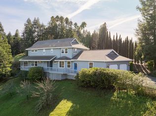 324 Burgundy Rd, Healdsburg, CA 95448
