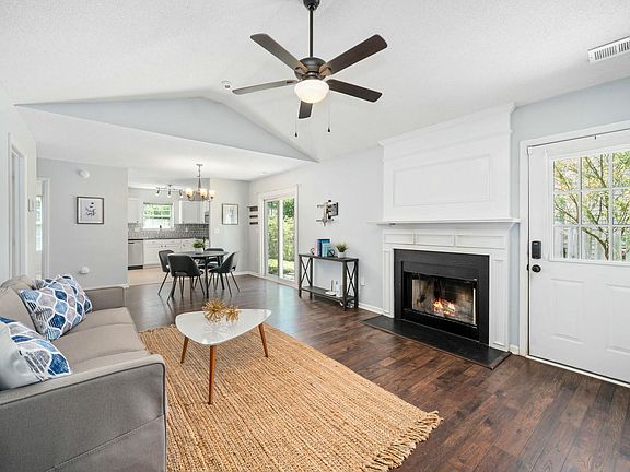 4th image of 611 Edenberry Dr